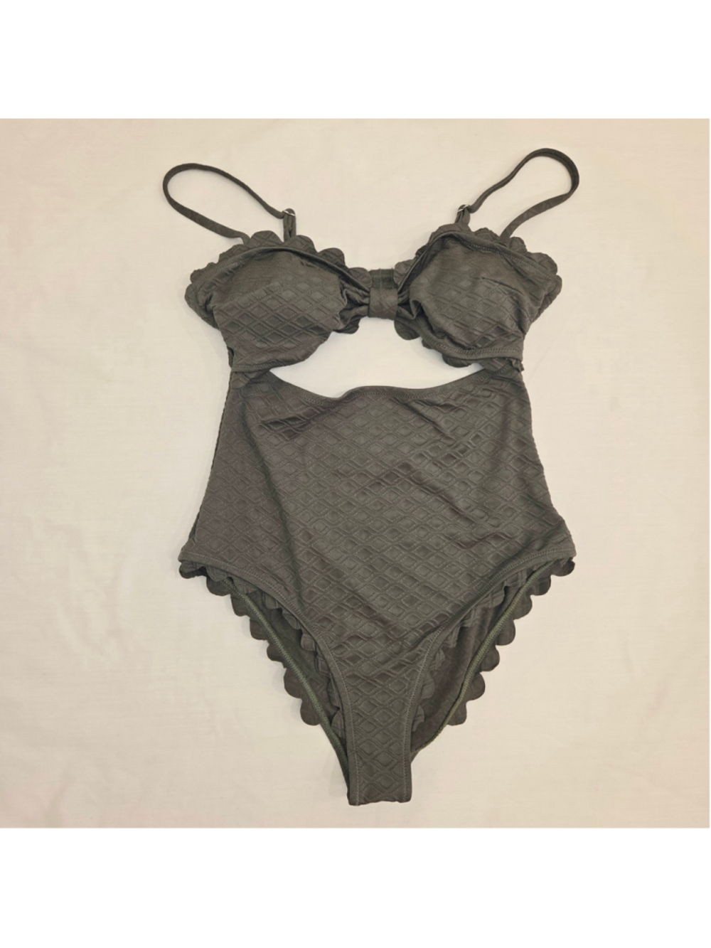 Cupshe hunter green one piece swimsuit with cutout size large
